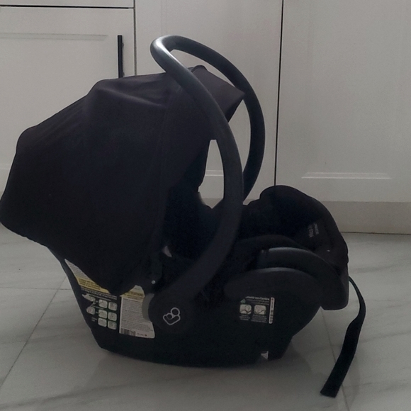 Maxi Cosi Car Seat - Picture 1 of 5